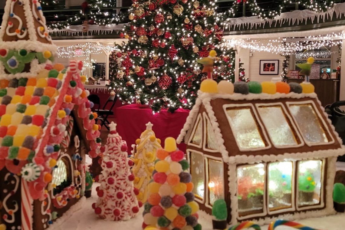 Gingerbread House Building Class – Free