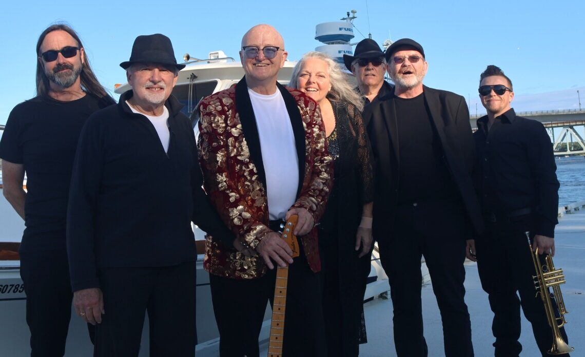 Pat Colwell & The Soul Sensations Motown Christmas Show!